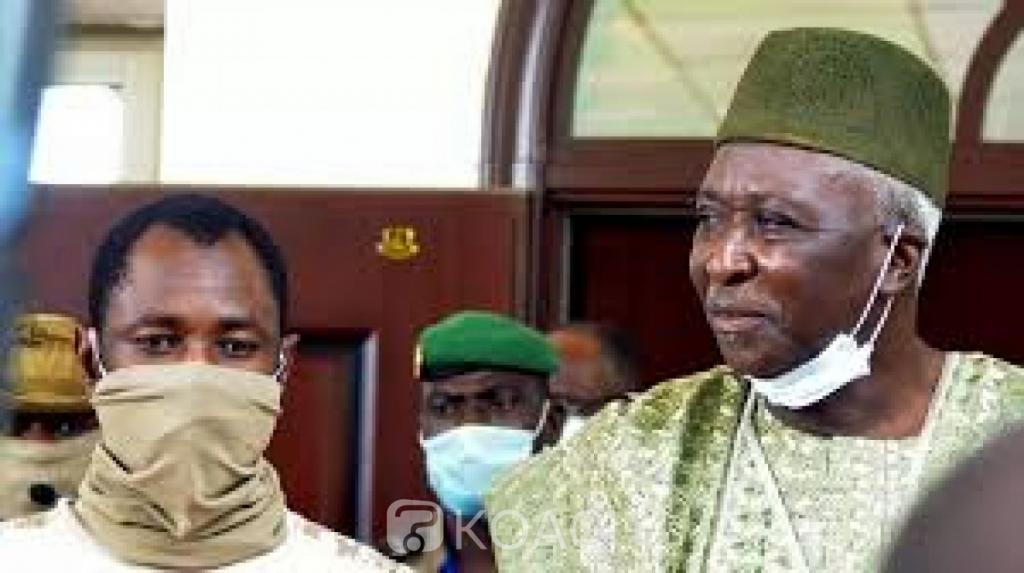 Mali : le président de la transition, Bah N\'Daw, a prêté serment