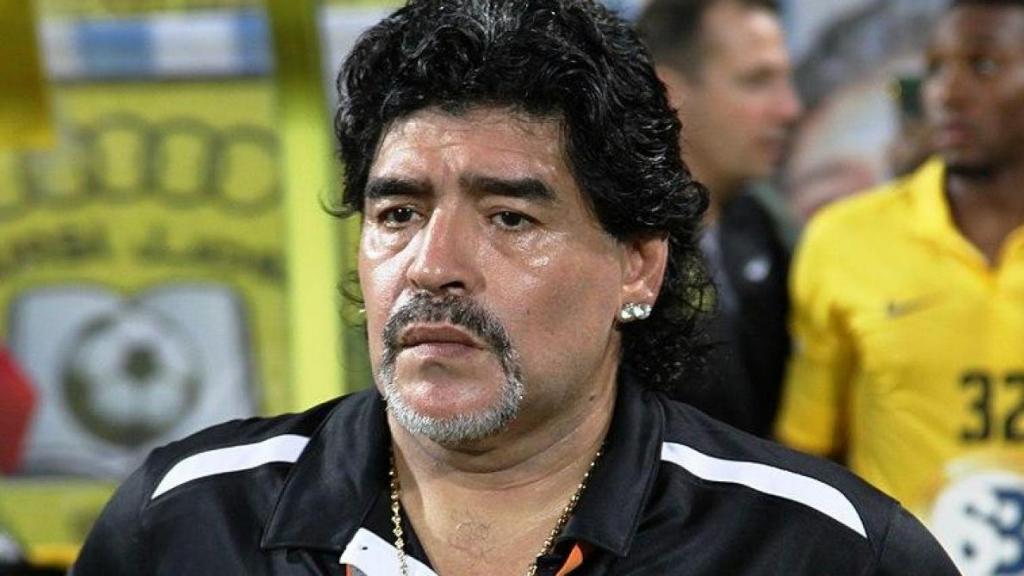 Mort de Maradona : le médecin de la légende du football inculpé pour homicide involontaire
