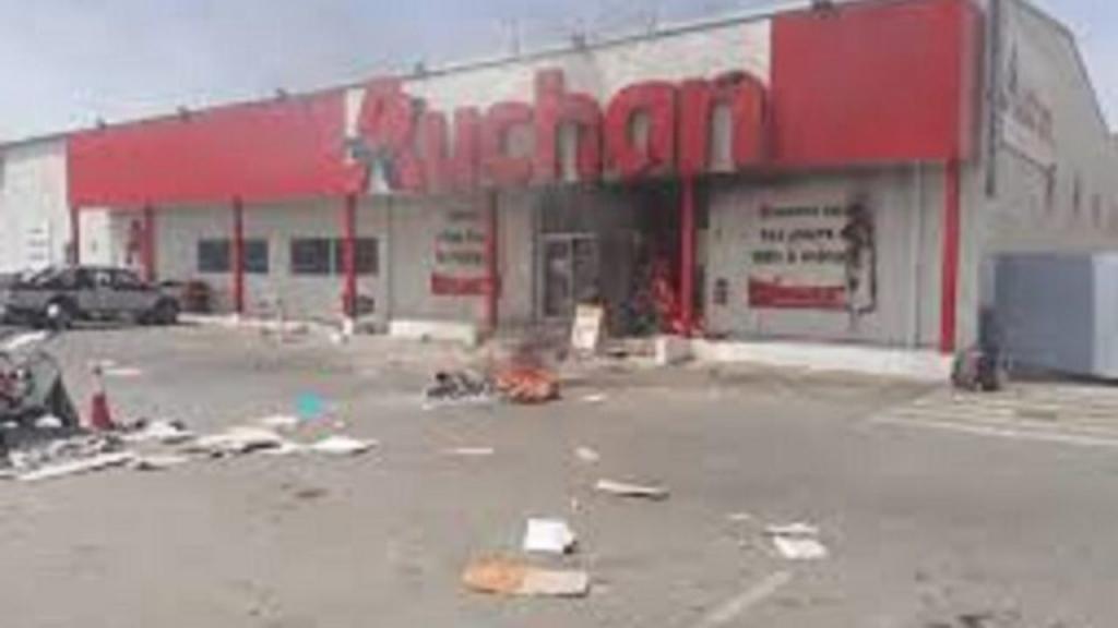 Emeutes en Banlieue : 9 autres jeunes rejoignent les 11 casseurs de Auchan Mbao