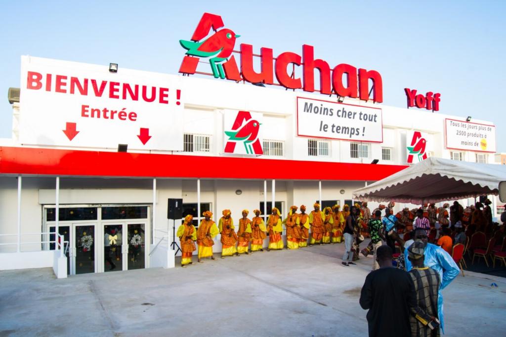 Vente de vêtements : Auchan, l\'autre coup fatal au petit commerce